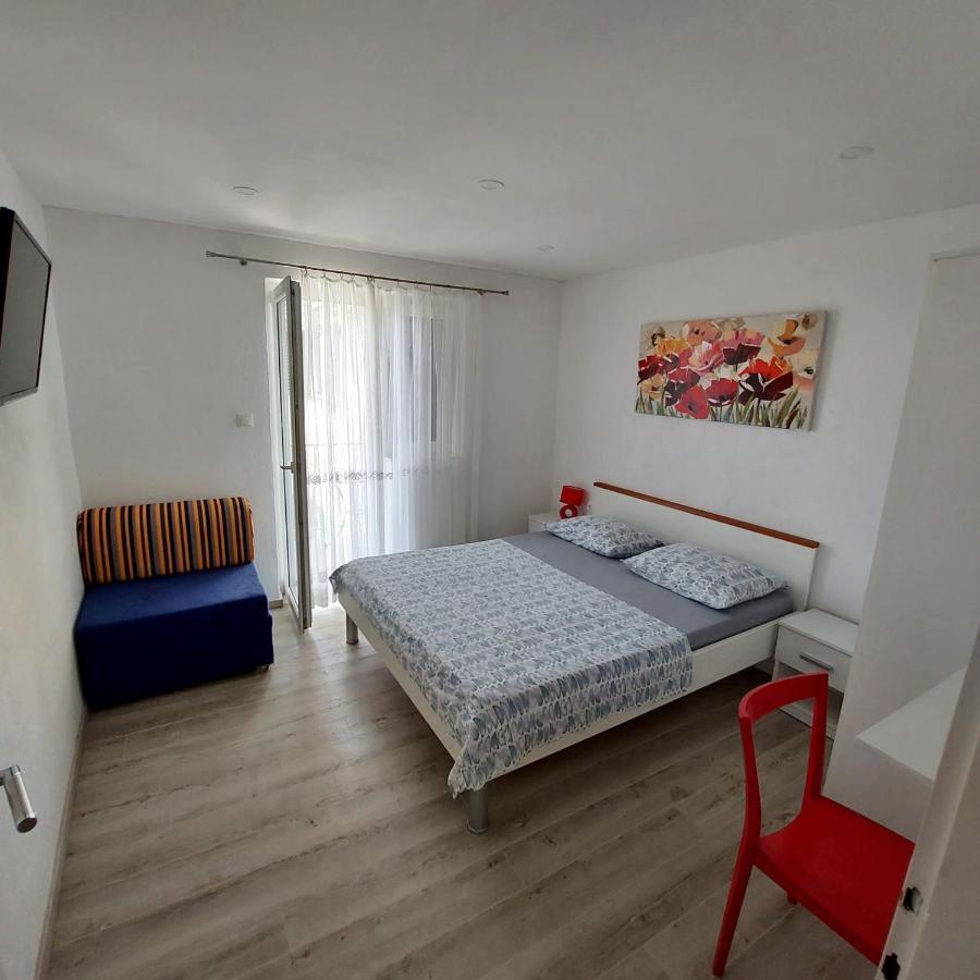 Apartments Villa Antony Дрвеник Экстерьер фото